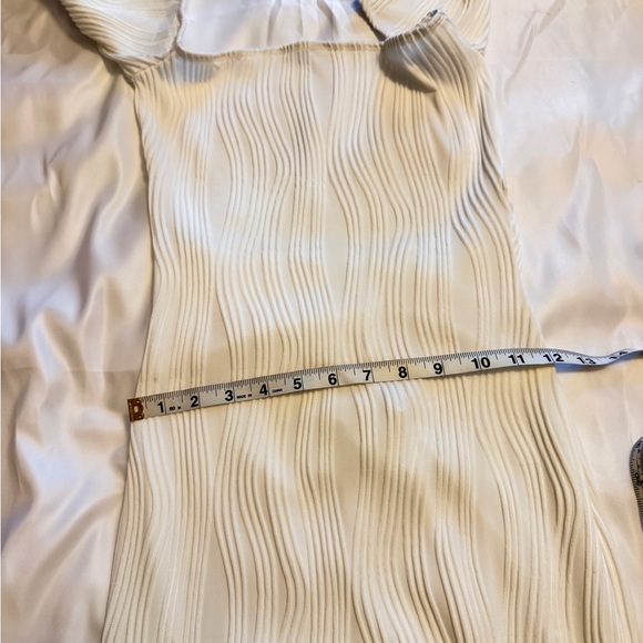 Cream Ribbed Off-Shoulder Midi Dress – Size XS - Picture 3 of 7